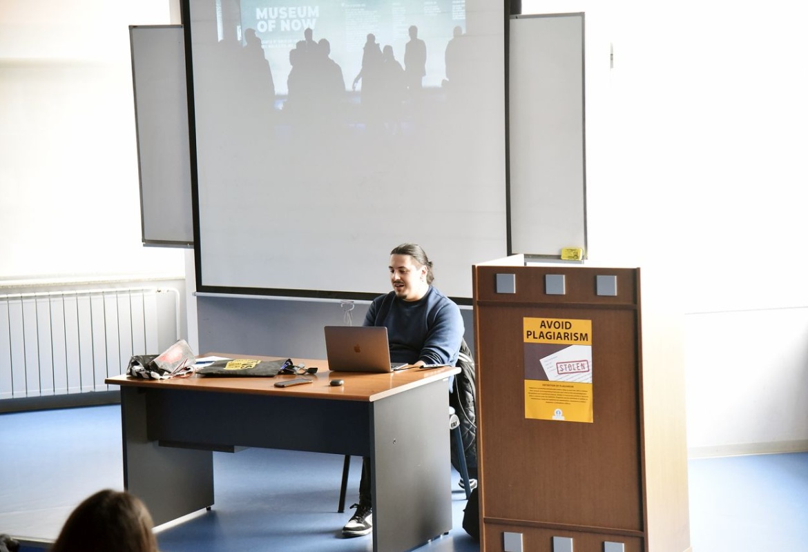 Tanınmış Sanatçı Denis Haračić IUS Sanat Galerisi'nin Sanatçı Konuşmaları Serisinde Görüşlerini Paylaşıyor