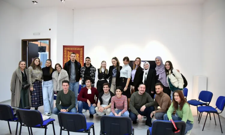 By day and by night: Architectural Impression of Venice